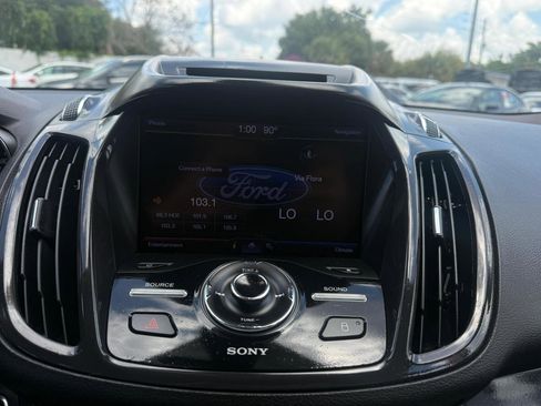 Used 2013 Ford Escape Titanium FWD image 17