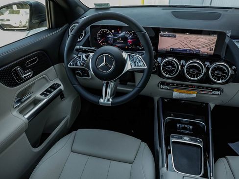 New 2026 Mercedes-Benz GLA 250 image 14