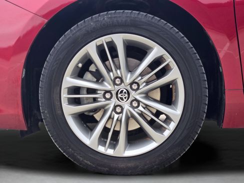 Used 2015 Toyota Camry SE FWD image 30