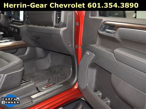 Used 2025 Chevrolet Silverado 1500 LT Trail Boss w/ Convenience Package II image 19