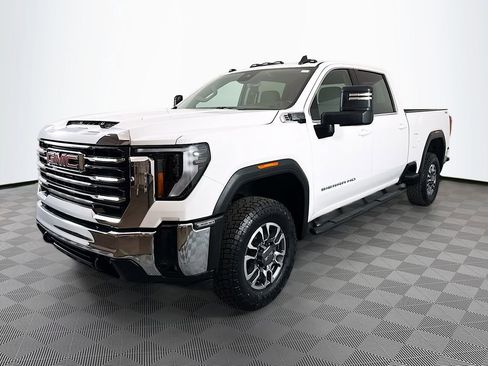 Used 2024 GMC Sierra 2500 SLE w/ SLE Convenience Package AWD/4WD image 3