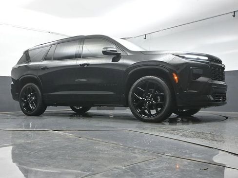 Used 2026 Chevrolet Traverse RS FWD image 41