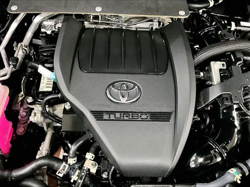 Used 2023 Toyota Highlander XLE AWD/4WD image 33