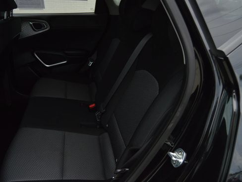 Used 2020 Kia Soul LX FWD image 18