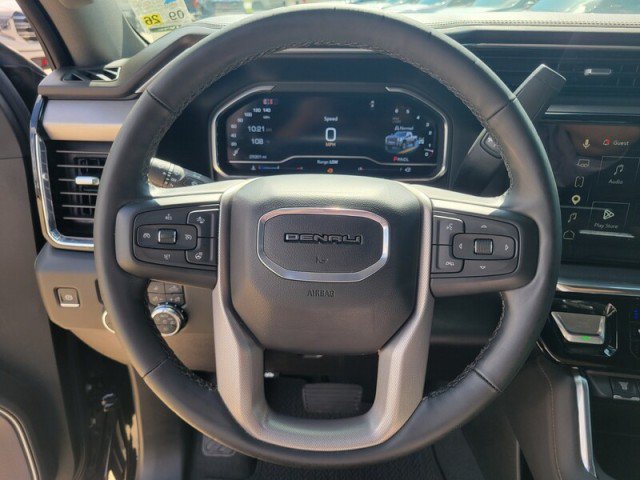 Used 2024 GMC Sierra 2500 Denali w/ Denali Reserve Package AWD/4WD image 18