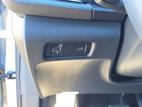 Used 2022 Polestar Polestar 2 w/ Pilot Package image 34