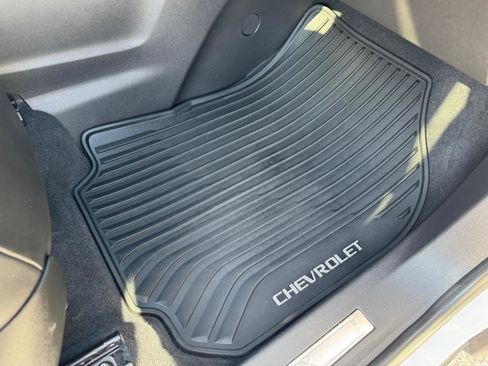 Used 2021 Chevrolet Equinox Premier image 21