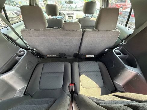 Used 2014 Ford Explorer XLT w/ Equipment Group 201A AWD/4WD image 18