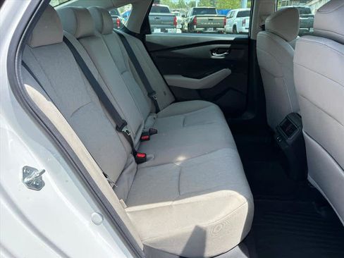 Used 2025 Honda Accord SE image 8