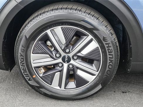 Certified 2022 Kia Niro EX Premium image 11