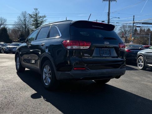 Used 2016 Kia Sorento FWD image 7