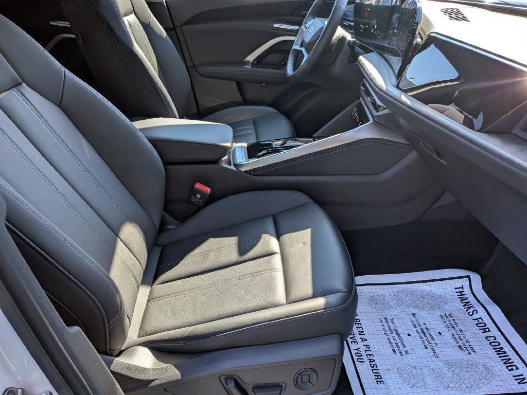 Used 2025 Audi Q5 Premium w/ Premium Plus AWD/4WD image 35