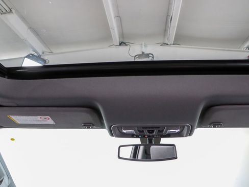 Used 2022 Chevrolet Silverado 2500 LTZ w/ LTZ Plus Package image 22