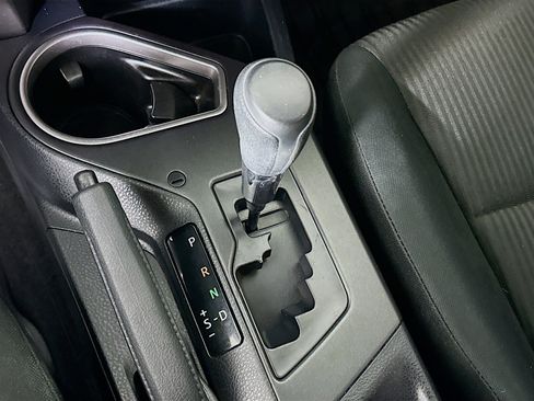 Used 2018 Toyota RAV4 LE image 24