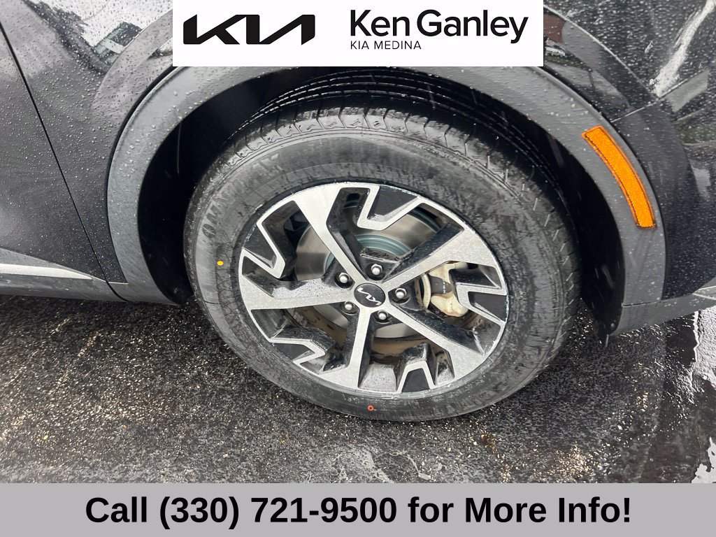 Certified 2024 Kia Sportage EX FWD image 20