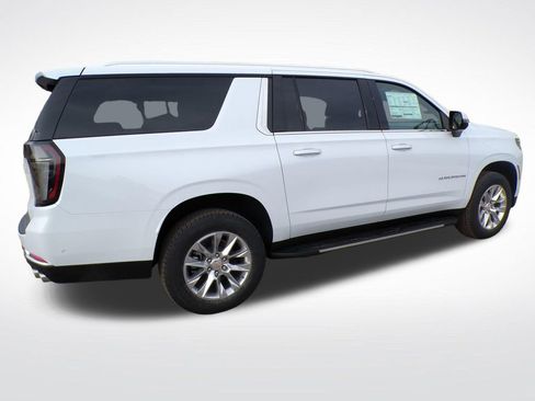 New 2026 Chevrolet Suburban Premier AWD/4WD image 4