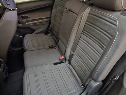 Used 2022 Volkswagen Tiguan S image 18