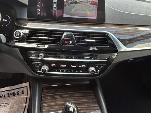 Used 2018 BMW 530i xDrive image 14
