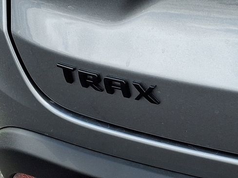 New 2026 Chevrolet Trax RS w/ Sunroof Package FWD image 11
