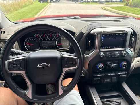 Used 2021 Chevrolet Silverado 1500 LT Trail Boss w/ Convenience Package II AWD/4WD image 7