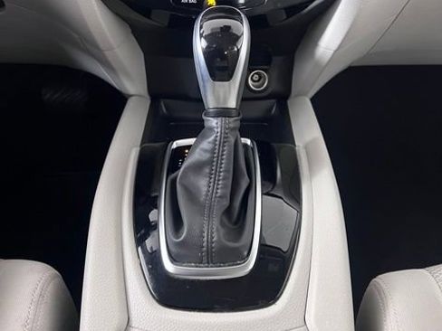 Used 2020 Nissan Rogue Sport SV AWD/4WD image 25