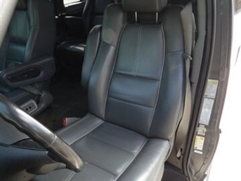 Used 2017 GMC Savana 2500 RWD image 38