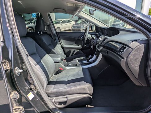 Used 2015 Honda Accord Sport image 31