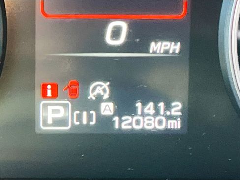 Used 2024 Subaru Crosstrek 2.0i Premium image 12