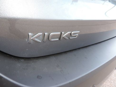 Certified 2025 Nissan Kicks SR FWD image 22