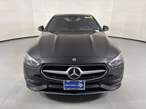 Used 2025 Mercedes-Benz C 300 4MATIC Sedan image 3