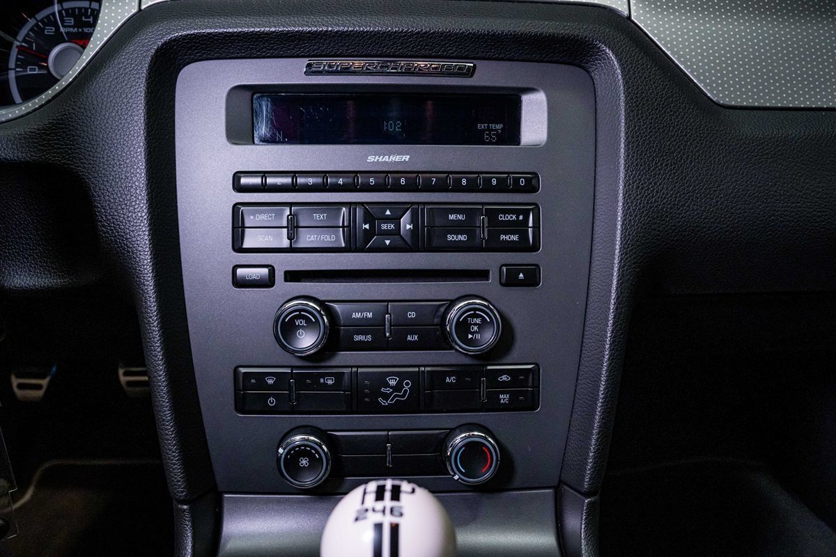 Used 2012 Ford Mustang Shelby GT500 RWD image 29