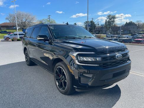 Used 2023 Ford Expedition Max Limited image 7