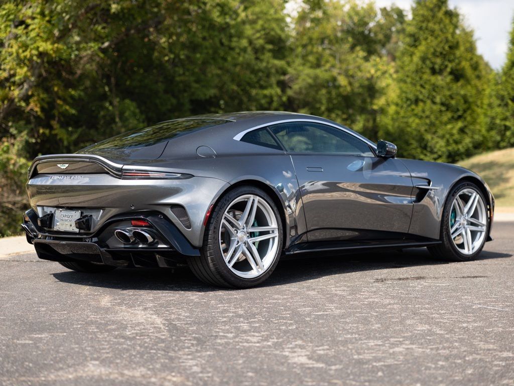 Used 2025 Aston Martin V8 Vantage Coupe RWD image 7