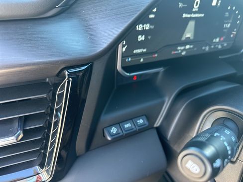 Used 2023 GMC Sierra 1500 AT4 w/ Technology Package image 11