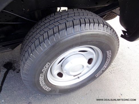 Used 2012 Ford F250 XL w/ PWR Equipment Group image 7