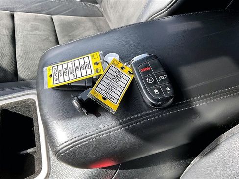 Used 2020 Jeep Grand Cherokee Altitude image 11