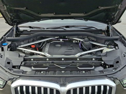Certified 2024 BMW X5 xDrive40i w/ M Sport Package image 28