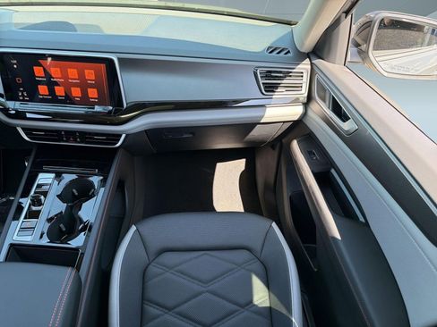 New 2026 Volkswagen Atlas Peak Edition AWD/4WD image 28