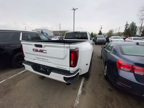 Used 2021 GMC Sierra 3500 Denali w/ Denali Ultimate Package AWD/4WD image 9