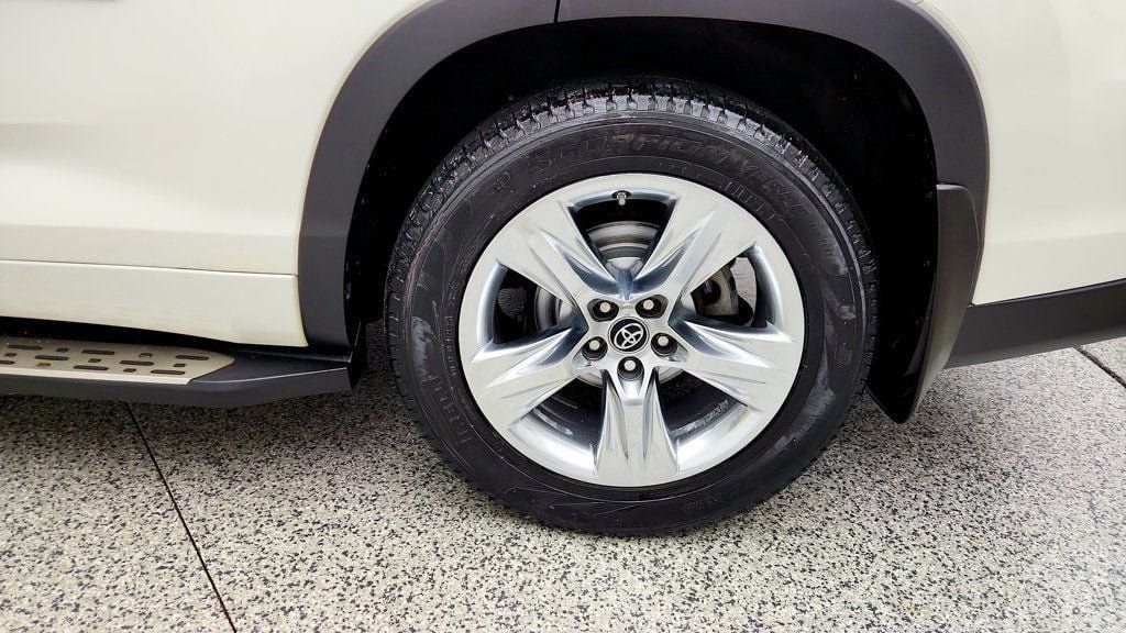 Used 2019 Toyota Highlander Limited AWD/4WD image 9