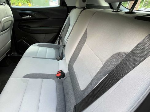 Used 2021 Chevrolet TrailBlazer LS FWD image 19