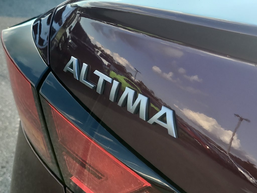 Used 2025 Nissan Altima 2.5 SV FWD image 7