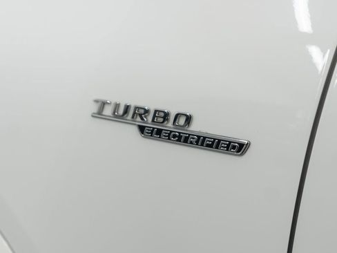 Used 2025 Mercedes-Benz GLC 43 AMG 4MATIC image 8