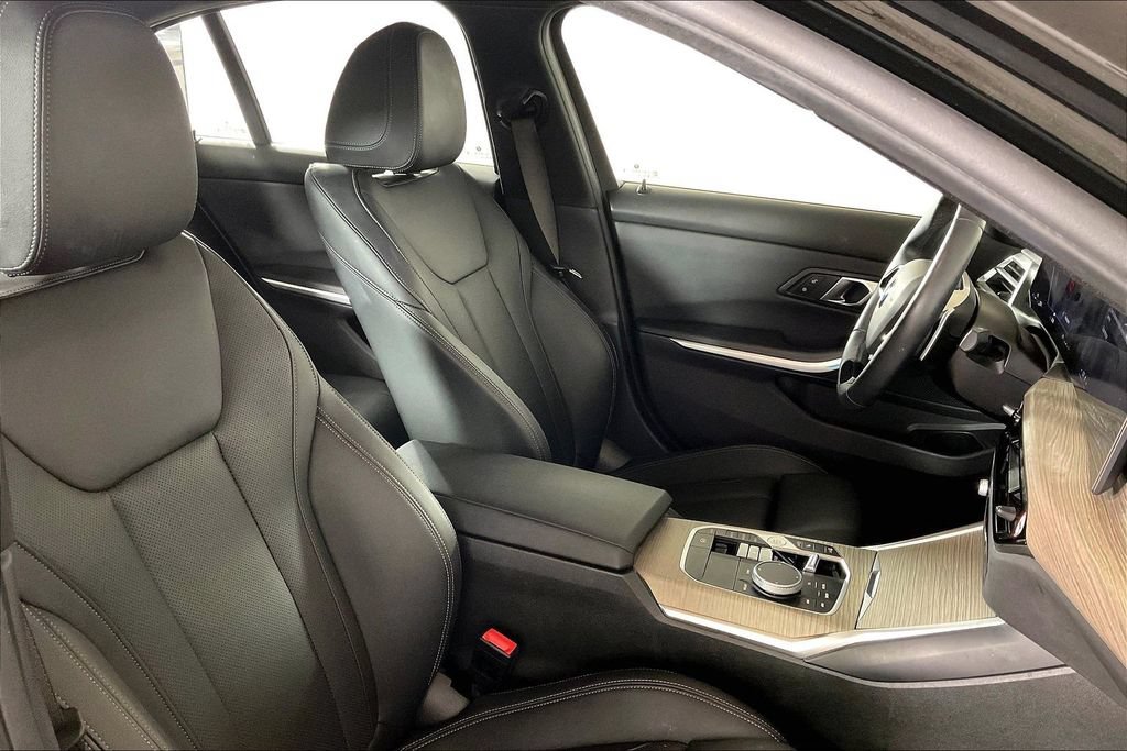 Used 2025 BMW 330i Sedan RWD image 6