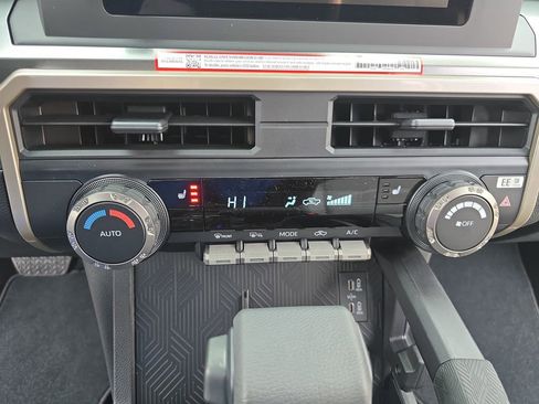 Used 2026 Toyota Tacoma TRD Off-Road AWD/4WD image 23