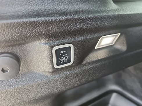 Certified 2025 Jeep Grand Cherokee L Altitude AWD/4WD image 28