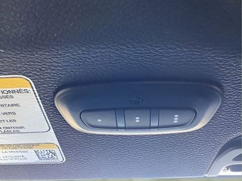 Used 2024 Jeep Wrangler Unlimited Sahara image 25