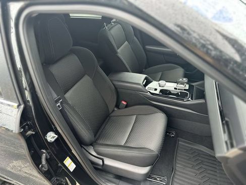 Used 2025 Mitsubishi Outlander ES FWD image 28