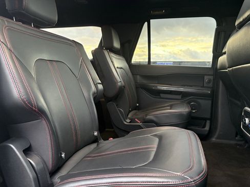 Used 2022 Ford Expedition Max Limited image 30