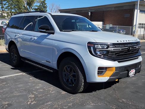 New 2025 Ford Expedition Tremor image 12